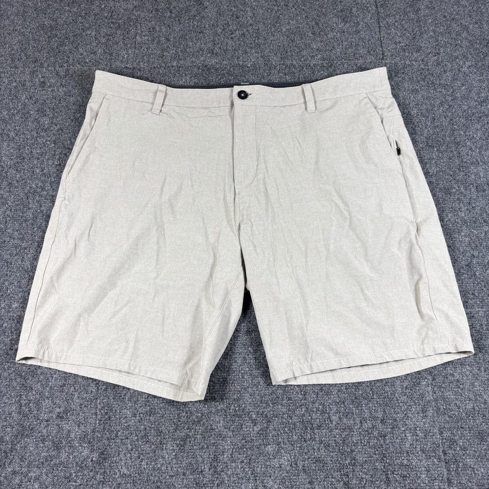 Vuori Aim Shorts Mens 38 (fits 40) Khaki Tan Performance Stretch Golf Preppy